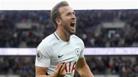 Kane wykonuje hat-trick